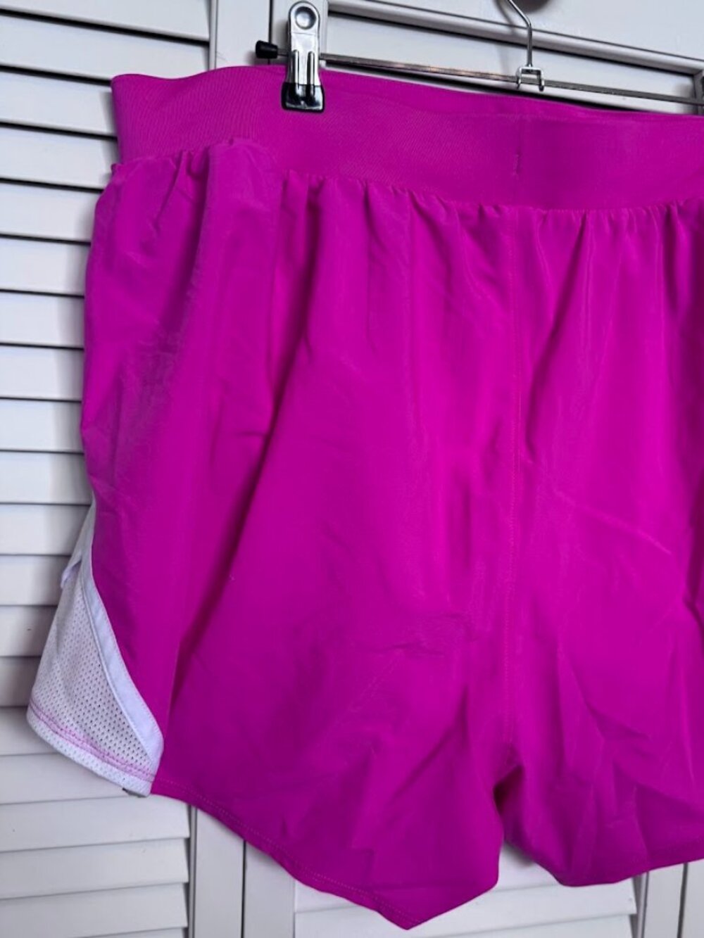 Under Armour Pink Heatgear Athletic Shorts - Picture 3 of 3